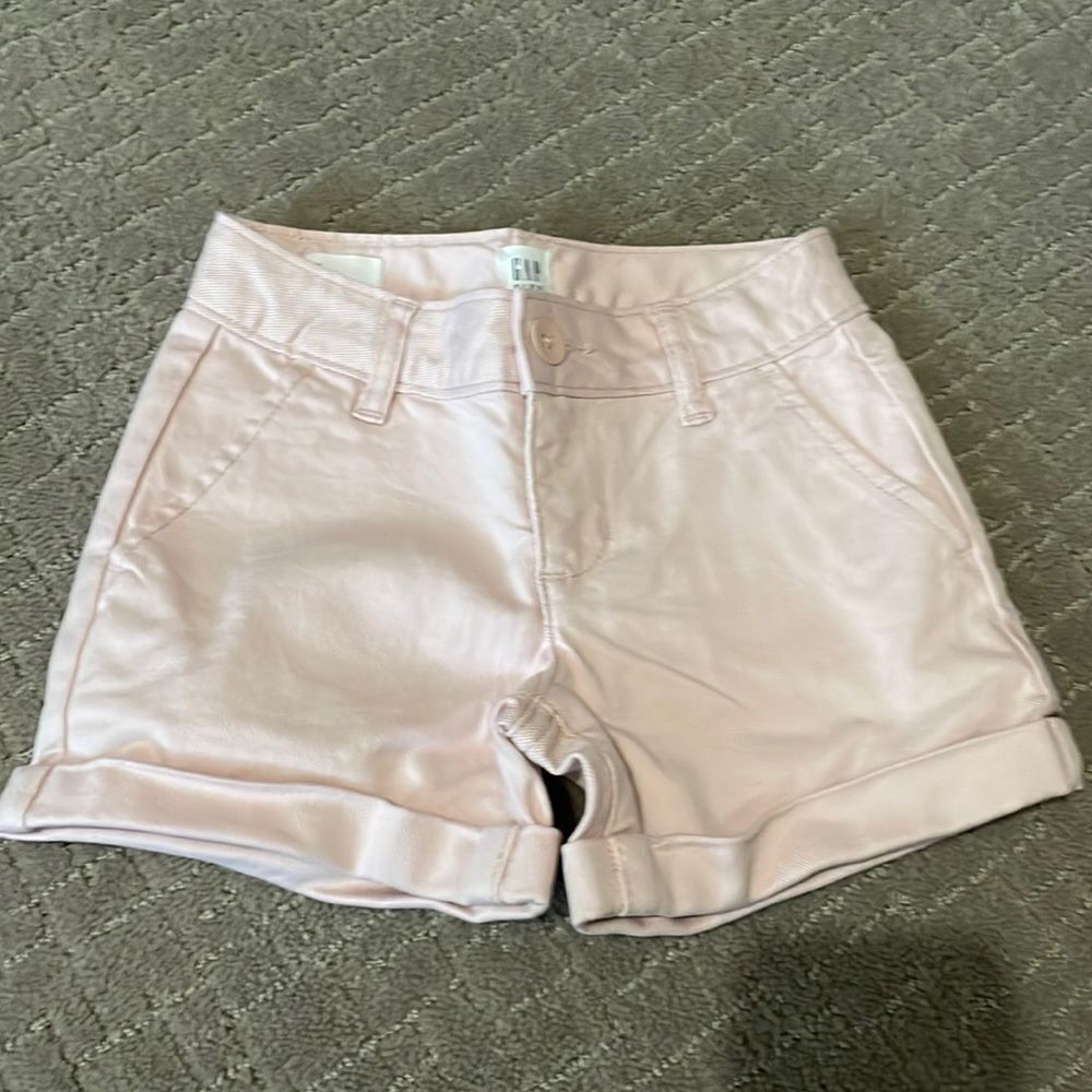 Gap - Girls - pink denim shorts - size 4 - NWOT